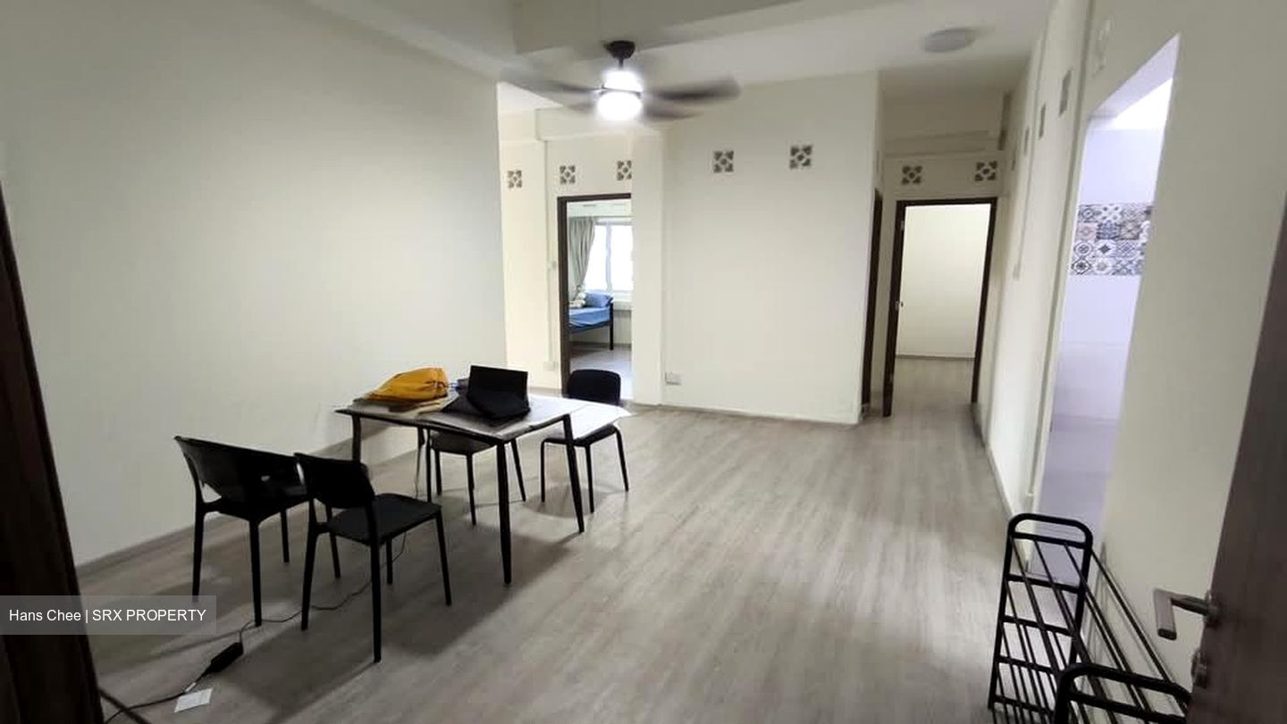 Kitchener Road (D8), Terrace #588817321
